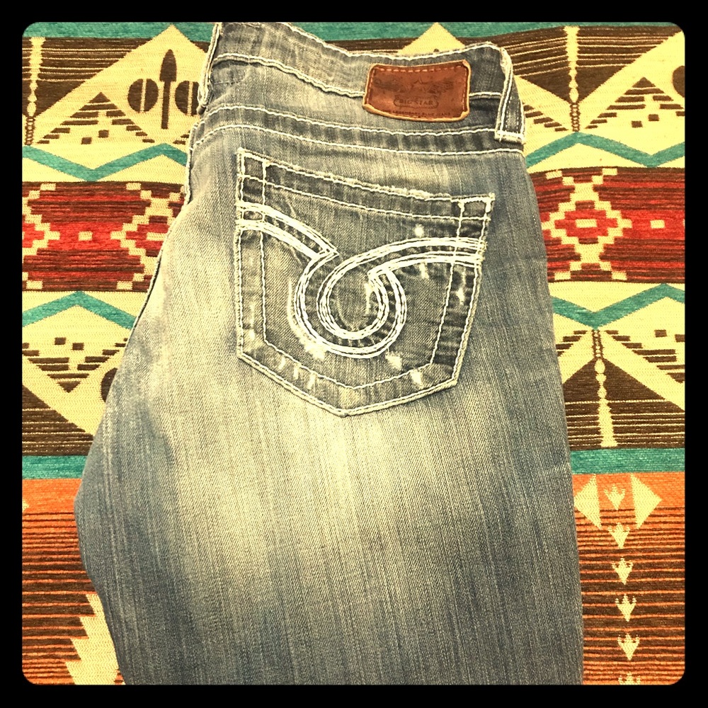 Super Cute Big Star Boot Cut! Size 31L Inseam 33